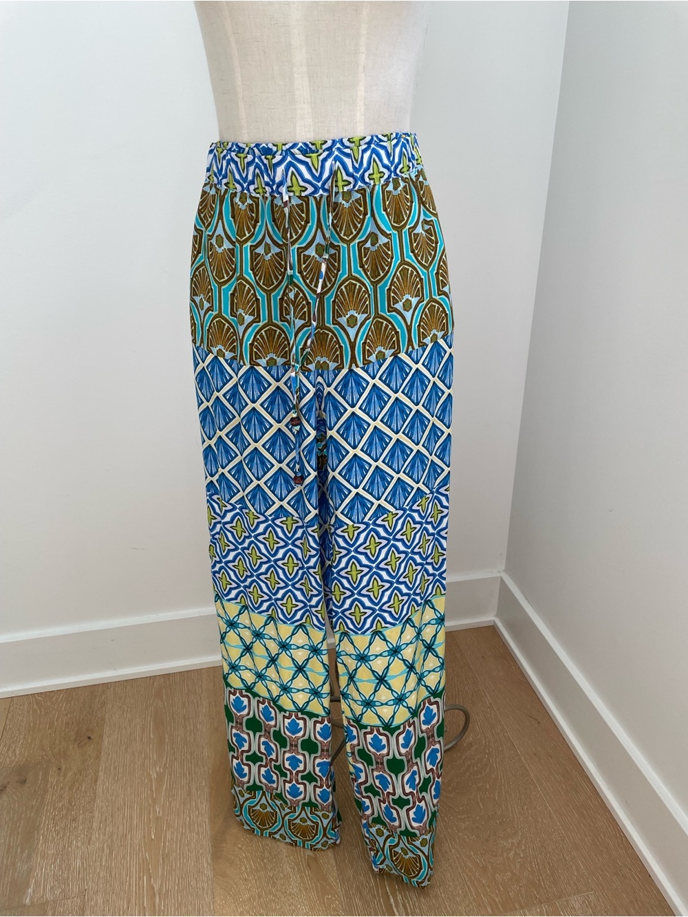 Zara Multicolor Wide-Leg Printed Pants — Blue, Green & Cream